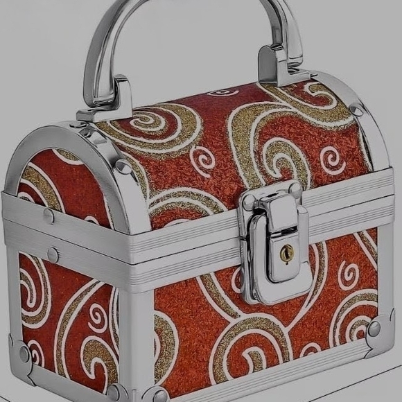 Other - Red Quilted Pattern Faux Leather 2 Layer Jewelry Box 